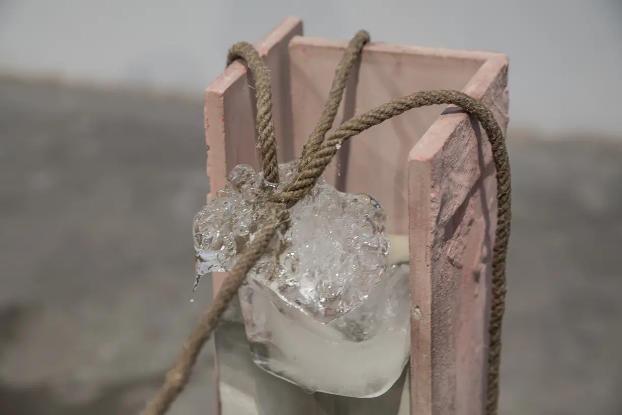 performing-mechanisms-by-netai-gal0-01 Flyer of Performing Mechanisms by Netai Halup, an exhibition of sculptural installations at Espronceda art and culture center in Barcelona on 4 July 2019.