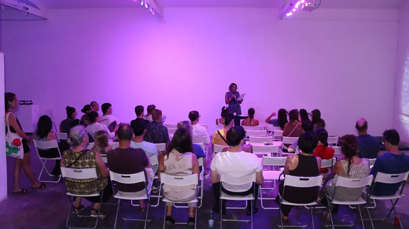 SPINNING IN FLUID DREAMS en Espronceda