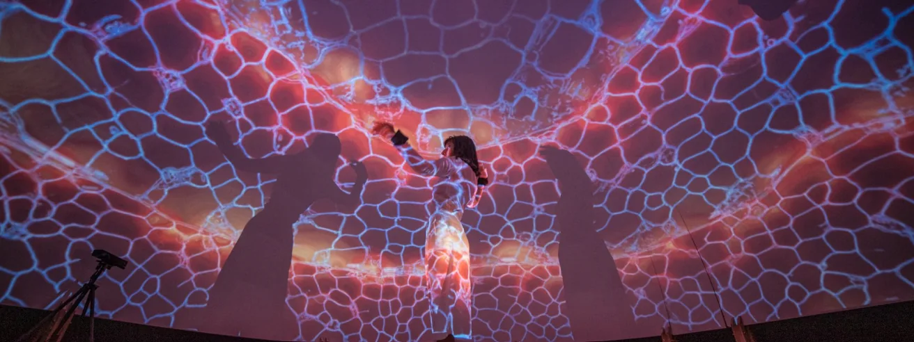 Projecció immersiva en cúpula a Espronceda, Barcelona